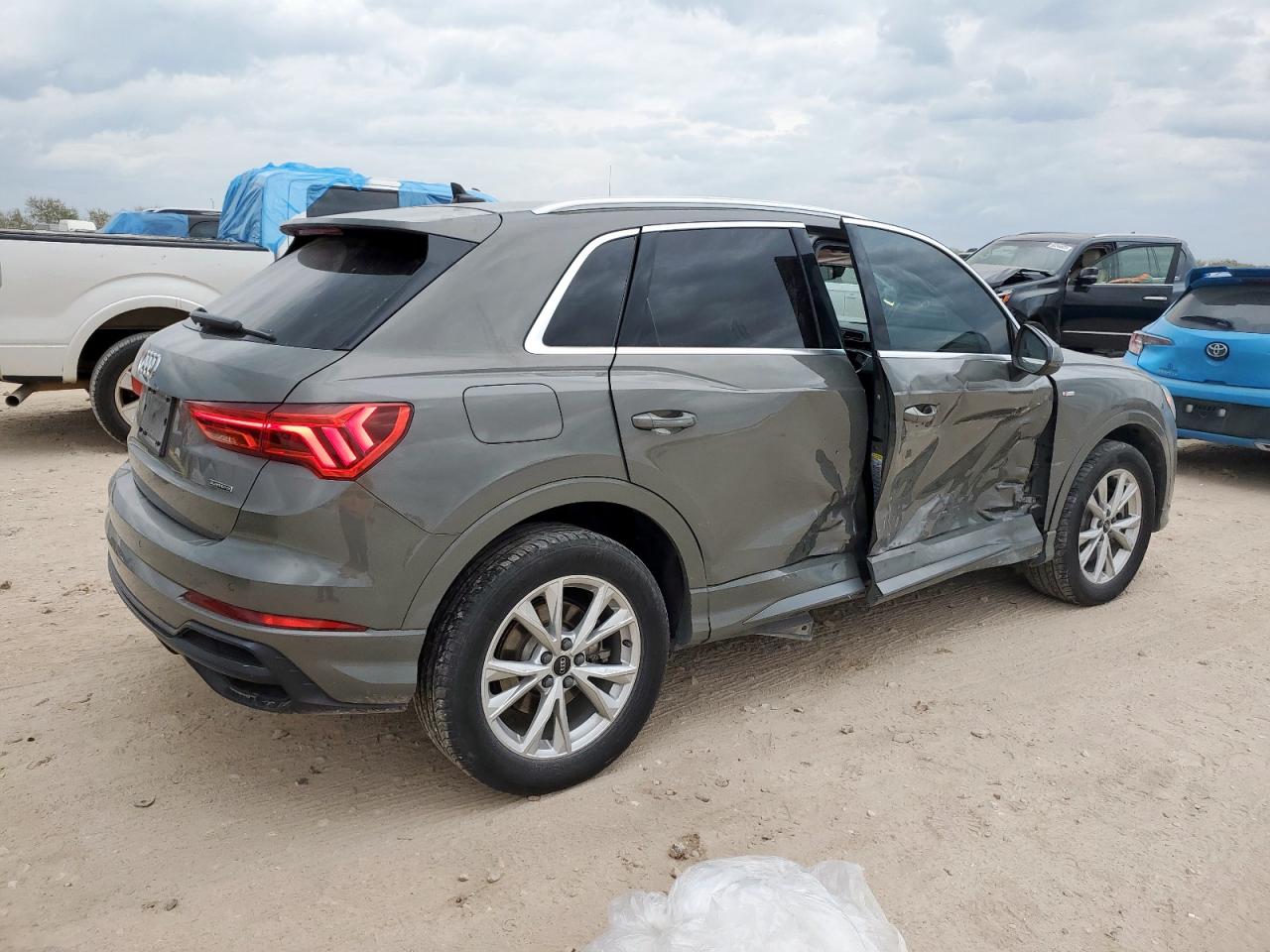 AUDI Q3 PREMIUM S LINE 45