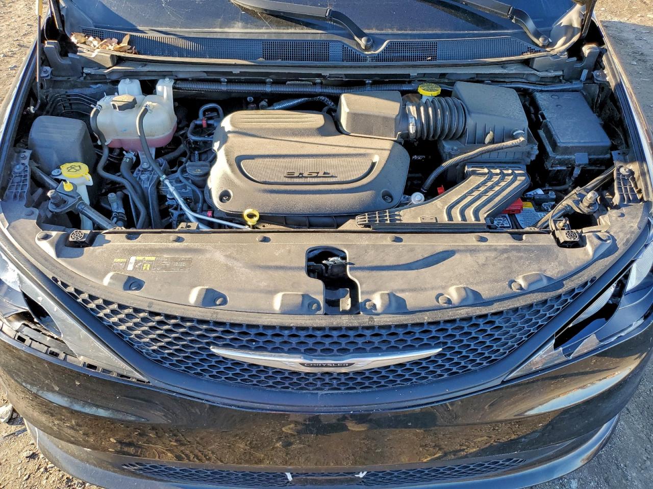 Lot #3303689046 2024 CHRYSLER VOYAGER LX