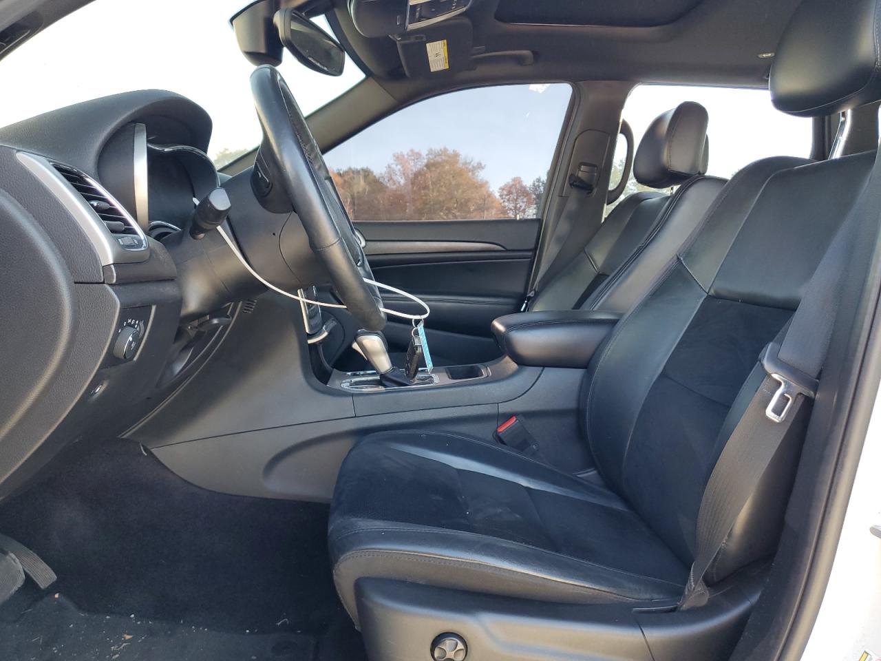 JEEP GRAND CHEROKEE LAREDO