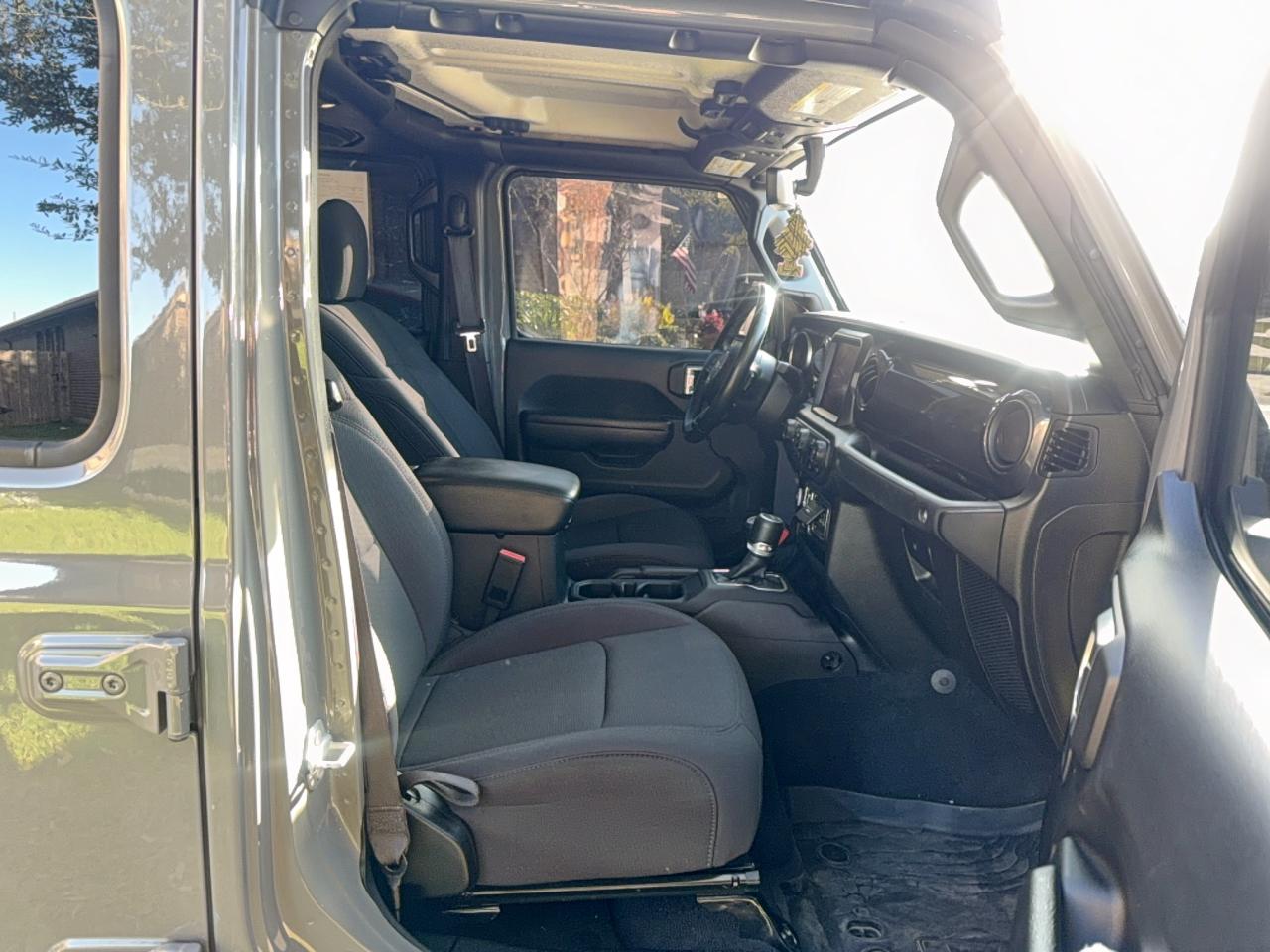 JEEP GLADIATOR SPORT