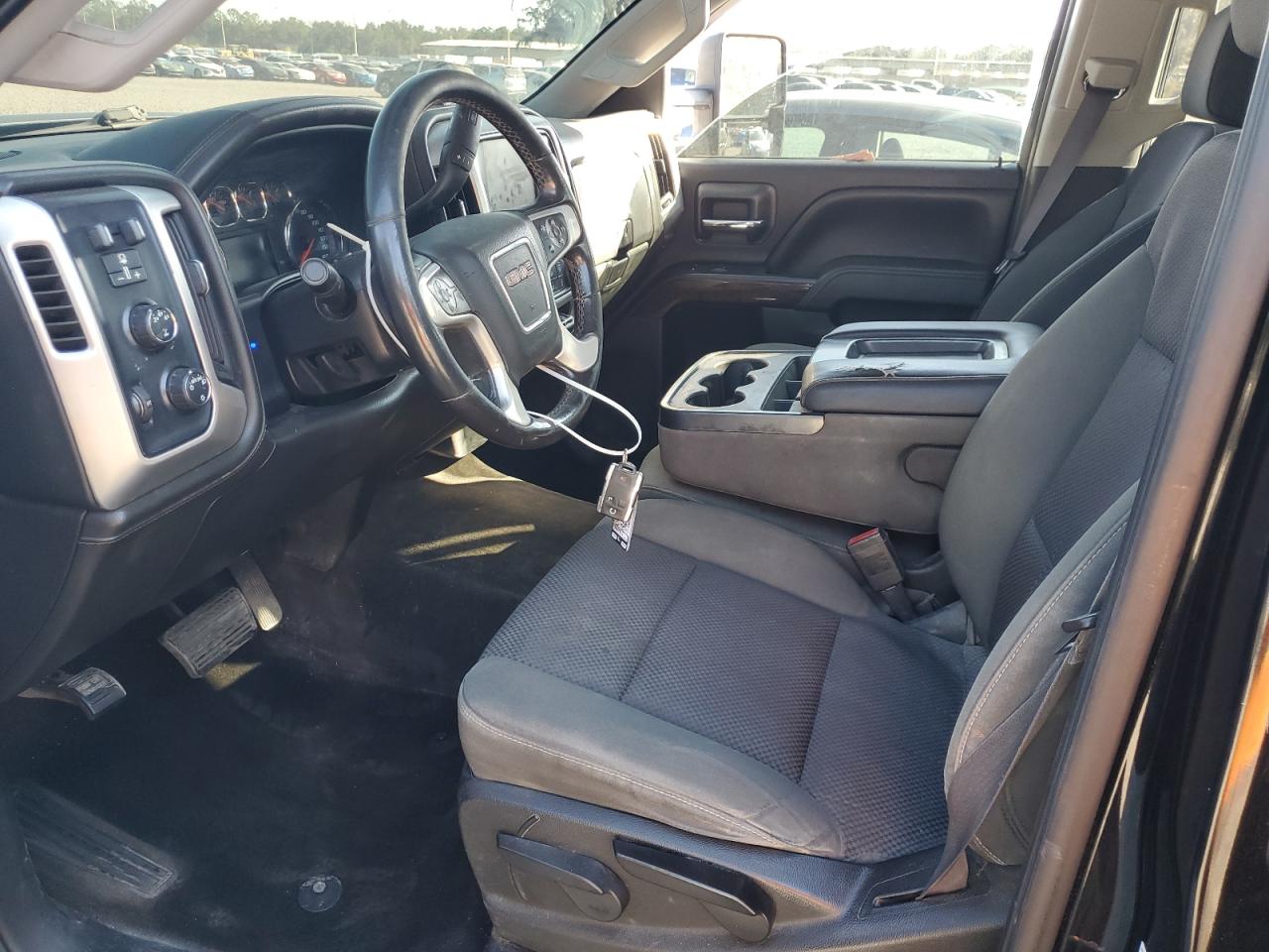 GMC SIERRA K2500 SLE