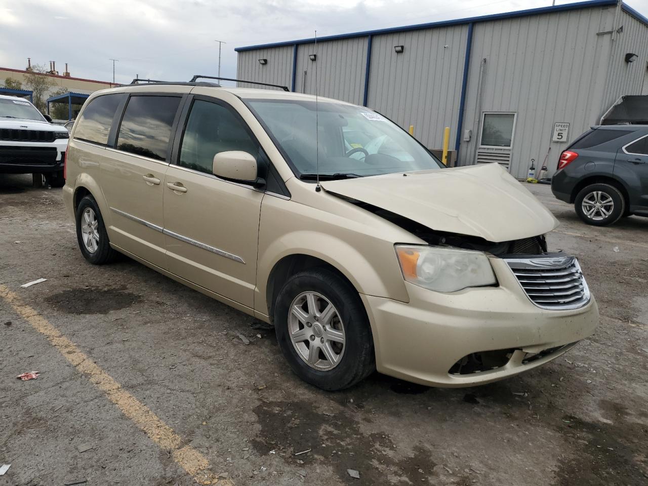 CHRYSLER TOWN & COUNTRY TOURING