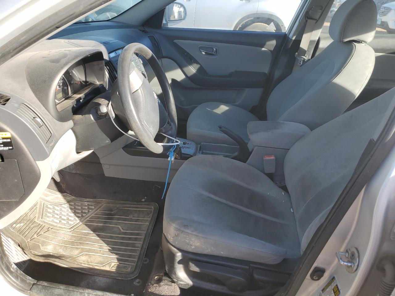 HYUNDAI ELANTRA BLUE