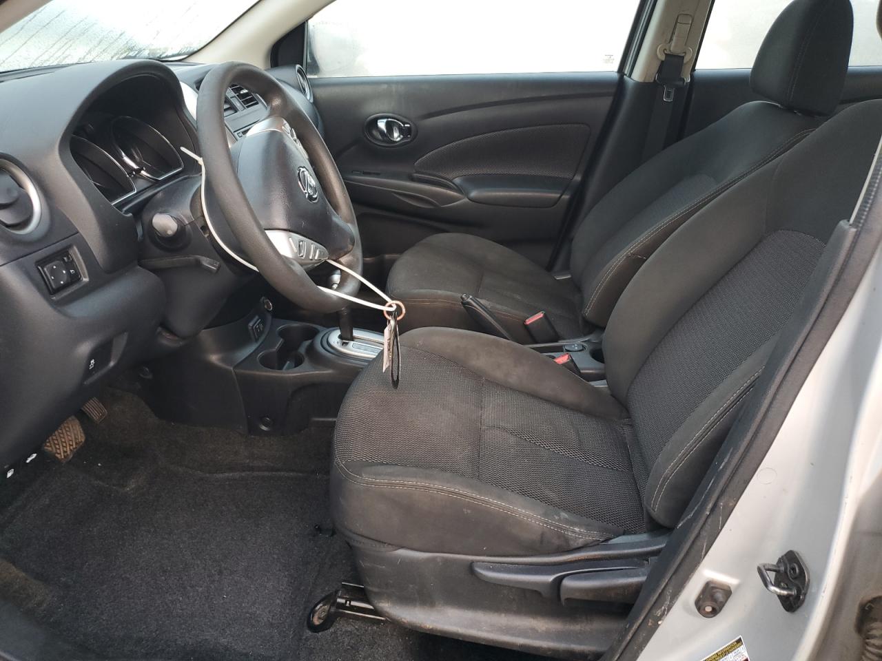 NISSAN VERSA S