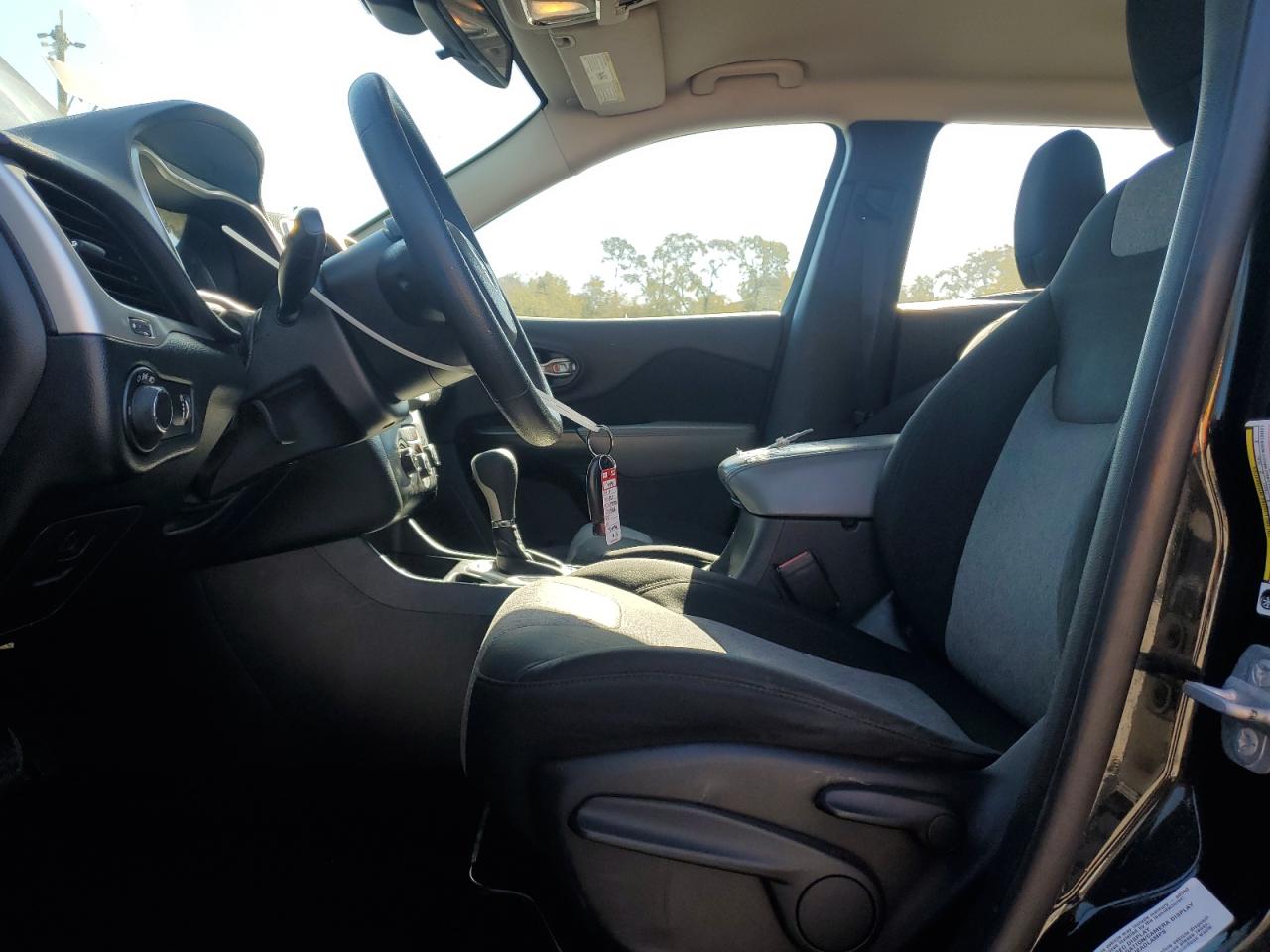 JEEP GRAND CHEROKEE SPORT