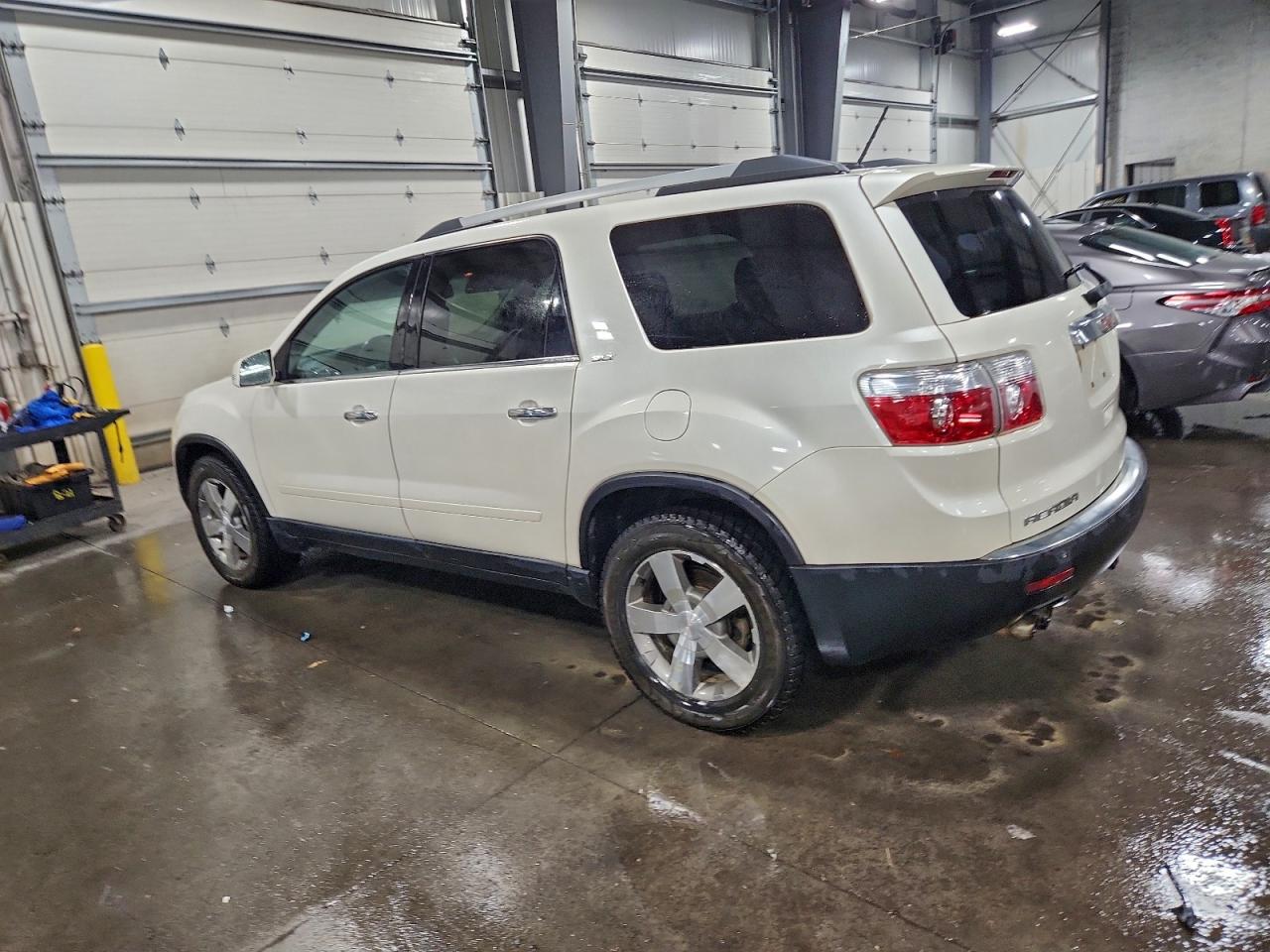 GMC ACADIA SLT-1