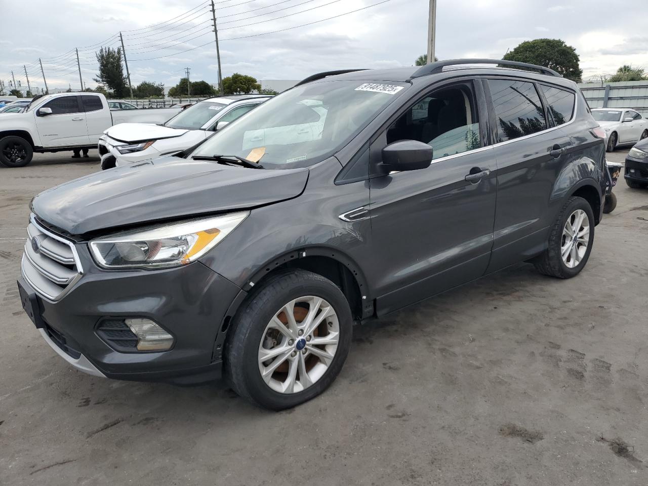FORD ESCAPE SE