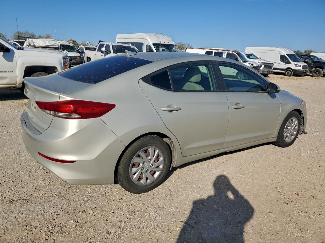 Lot #3301640620 2017 HYUNDAI ELANTRA SE