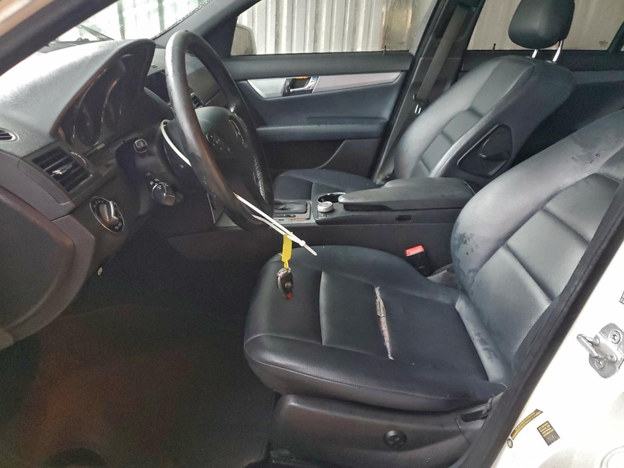 MERCEDES-BENZ C-CLASS 300