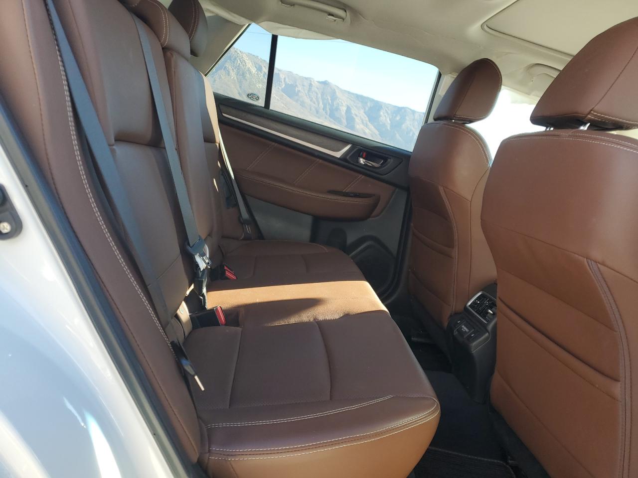 SUBARU OUTBACK TOURING