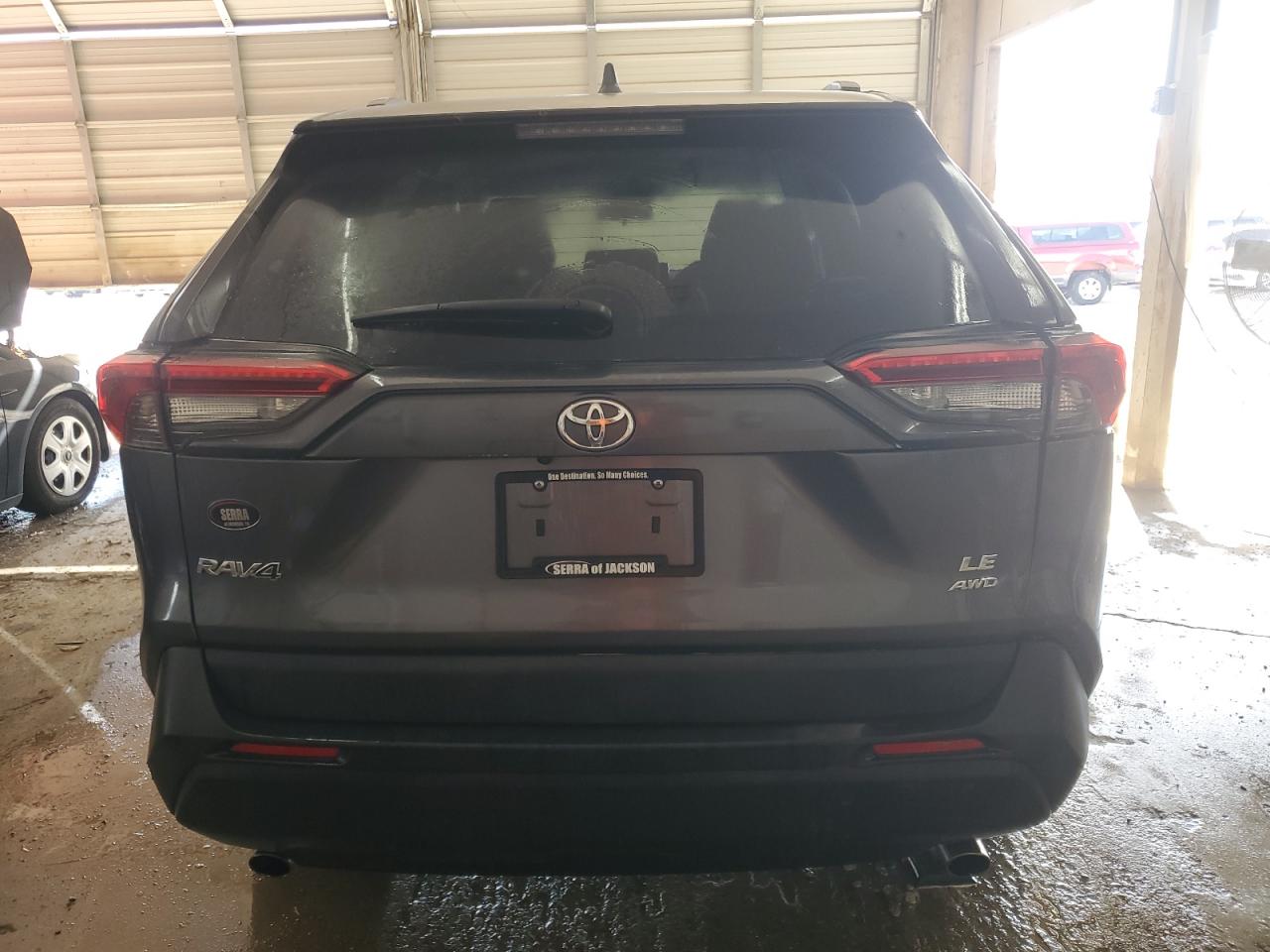 TOYOTA RAV4 LE