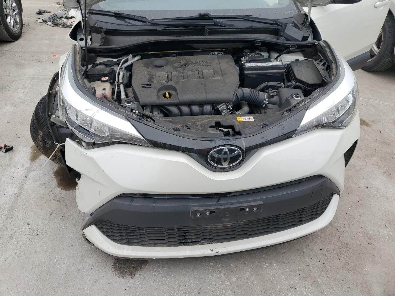 TOYOTA C-HR XLE