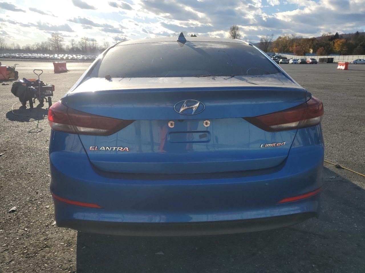 Lot #3304559474 2017 HYUNDAI ELANTRA SE