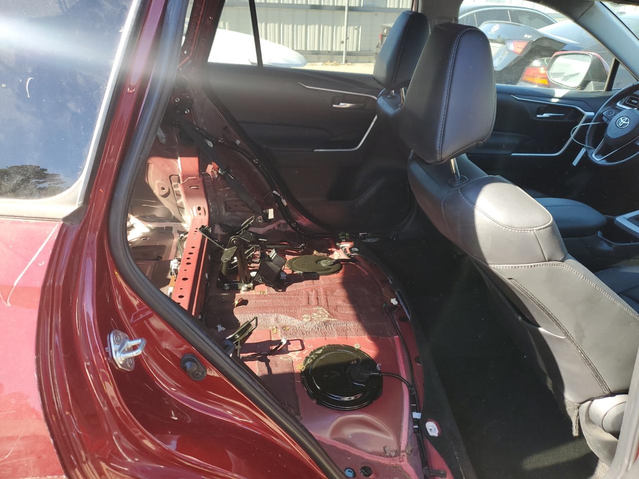 TOYOTA RAV4 XLE PREMIUM