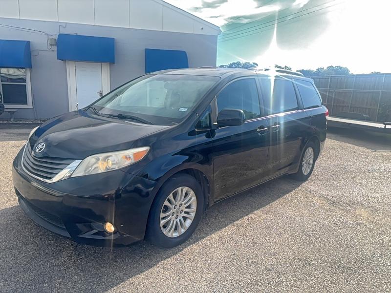 2011 TOYOTA SIENNA XLE #3296216455