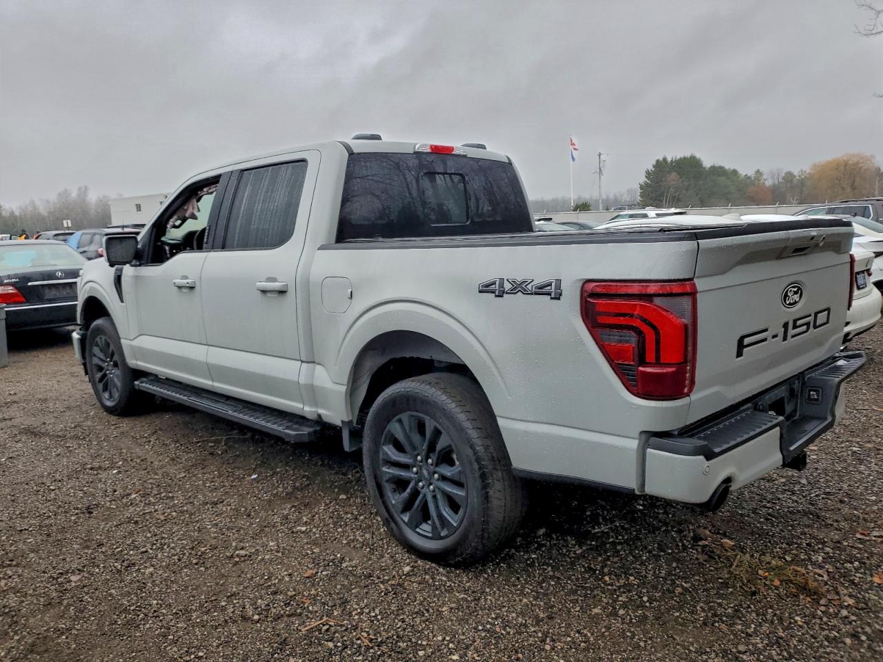 FORD F-150 LARIAT