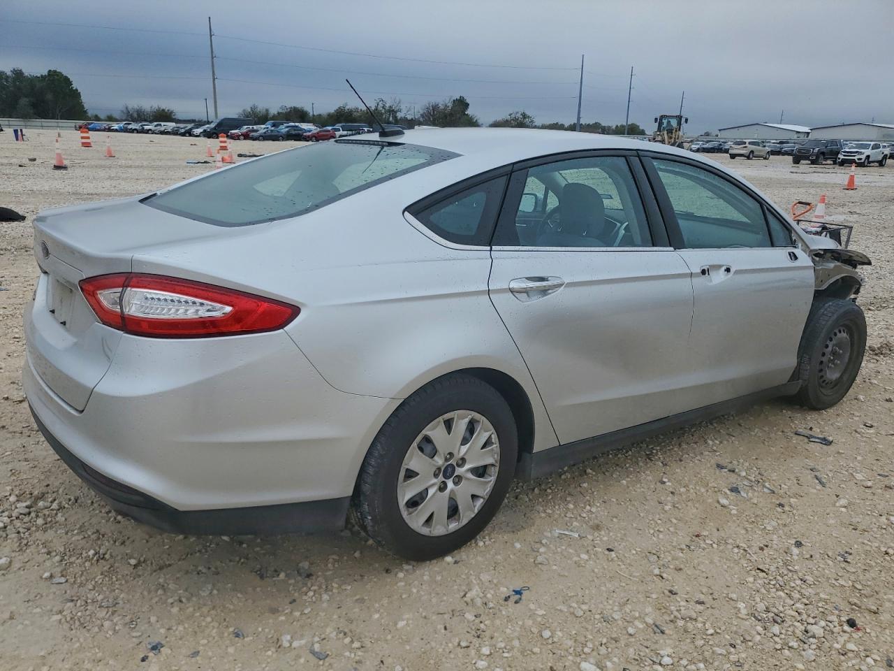FORD FUSION S
