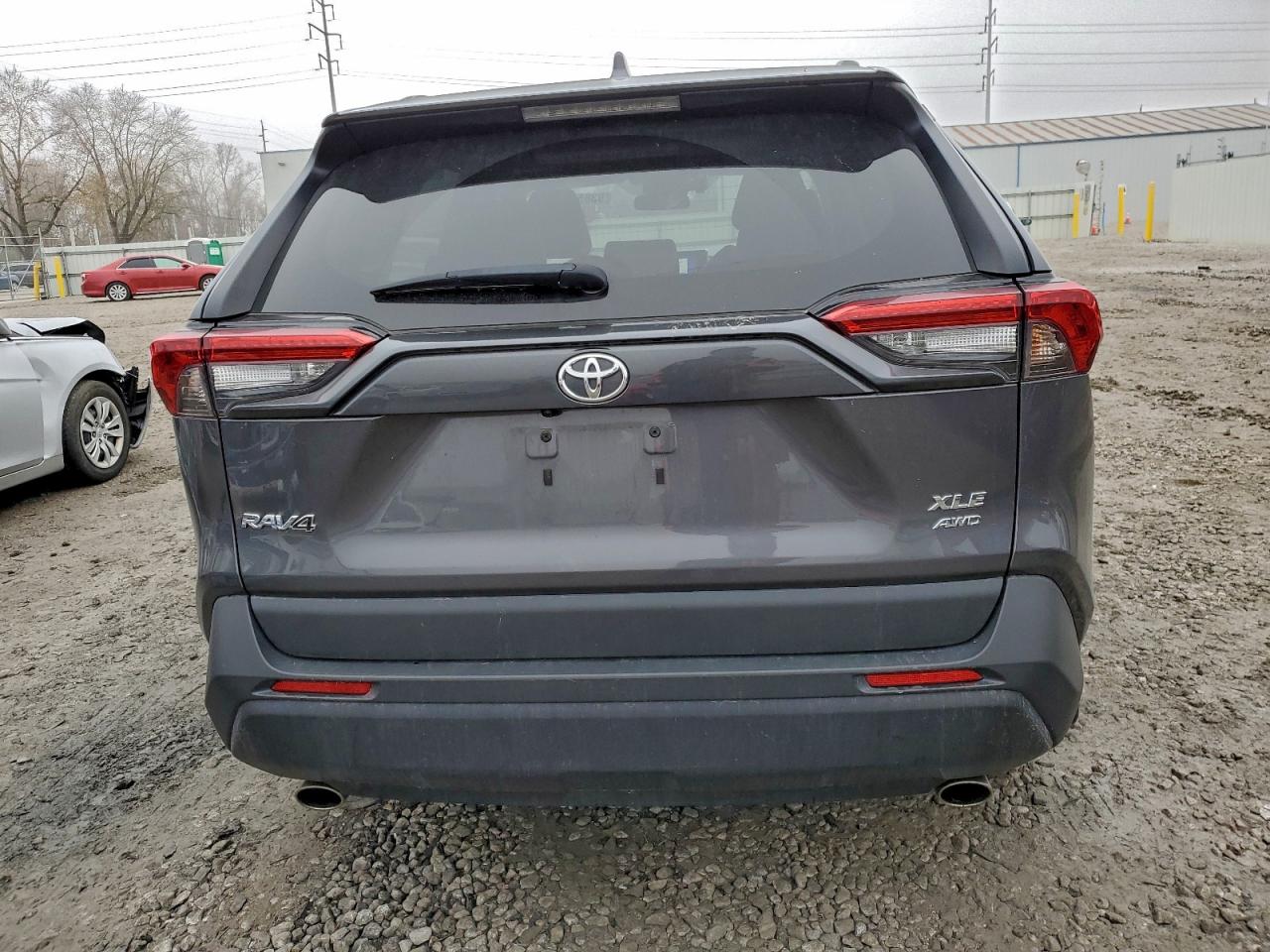 TOYOTA RAV4 XLE PREMIUM