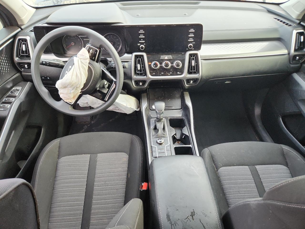 Lot #3302877921 2023 KIA SORENTO LX