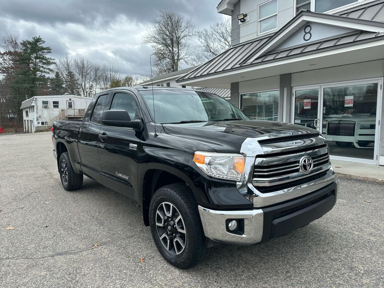 TOYOTA TUNDRA DOUBLE CAB SR