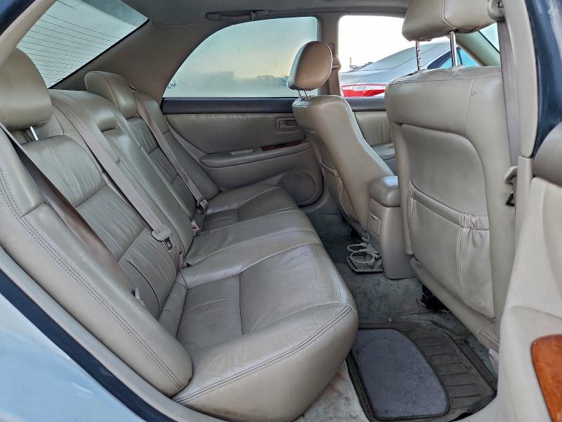 2000 LEXUS ES 300 #3304559468