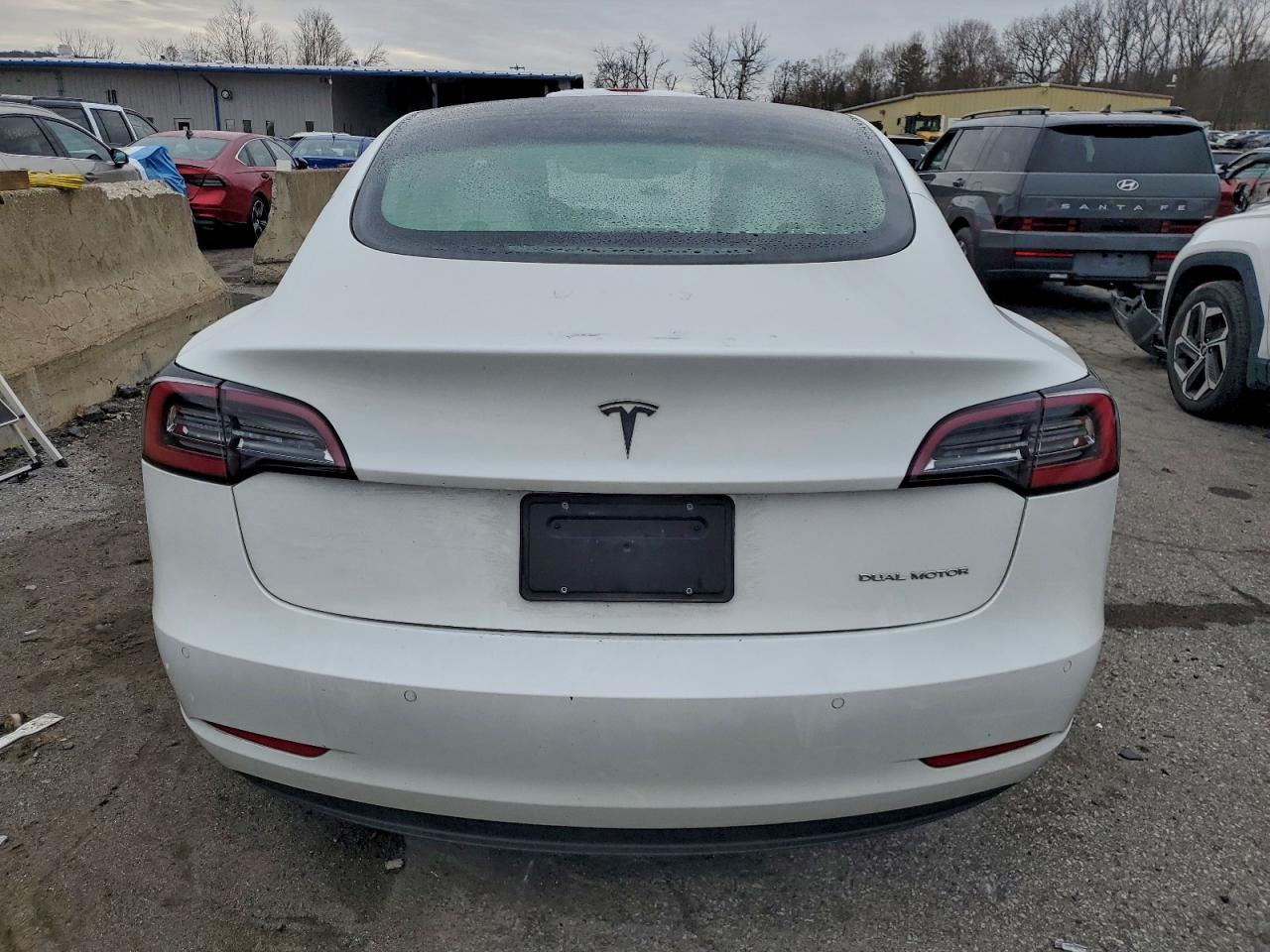 Lot #3318871027 2022 TESLA MODEL 3