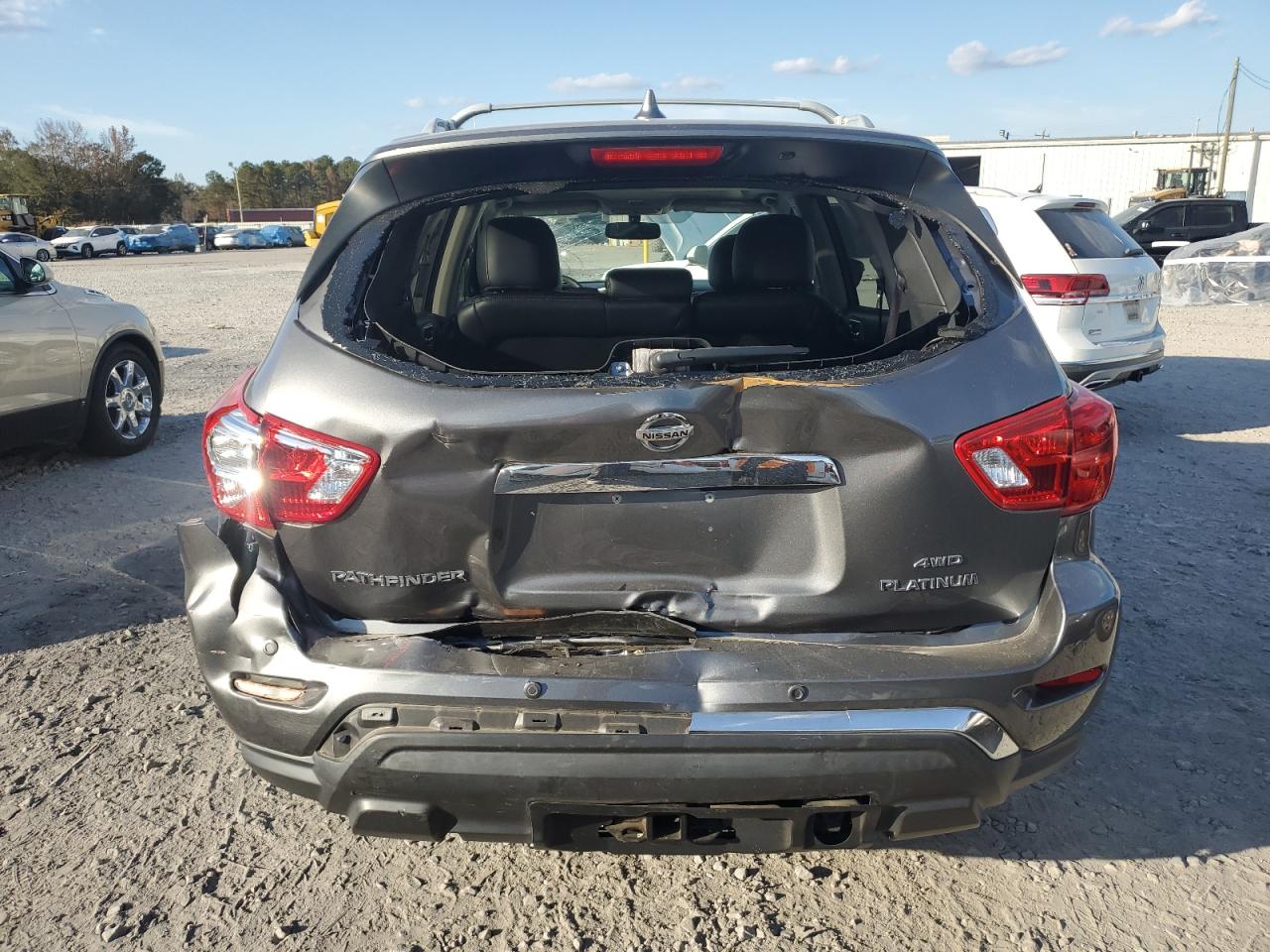 NISSAN PATHFINDER PLATINUM