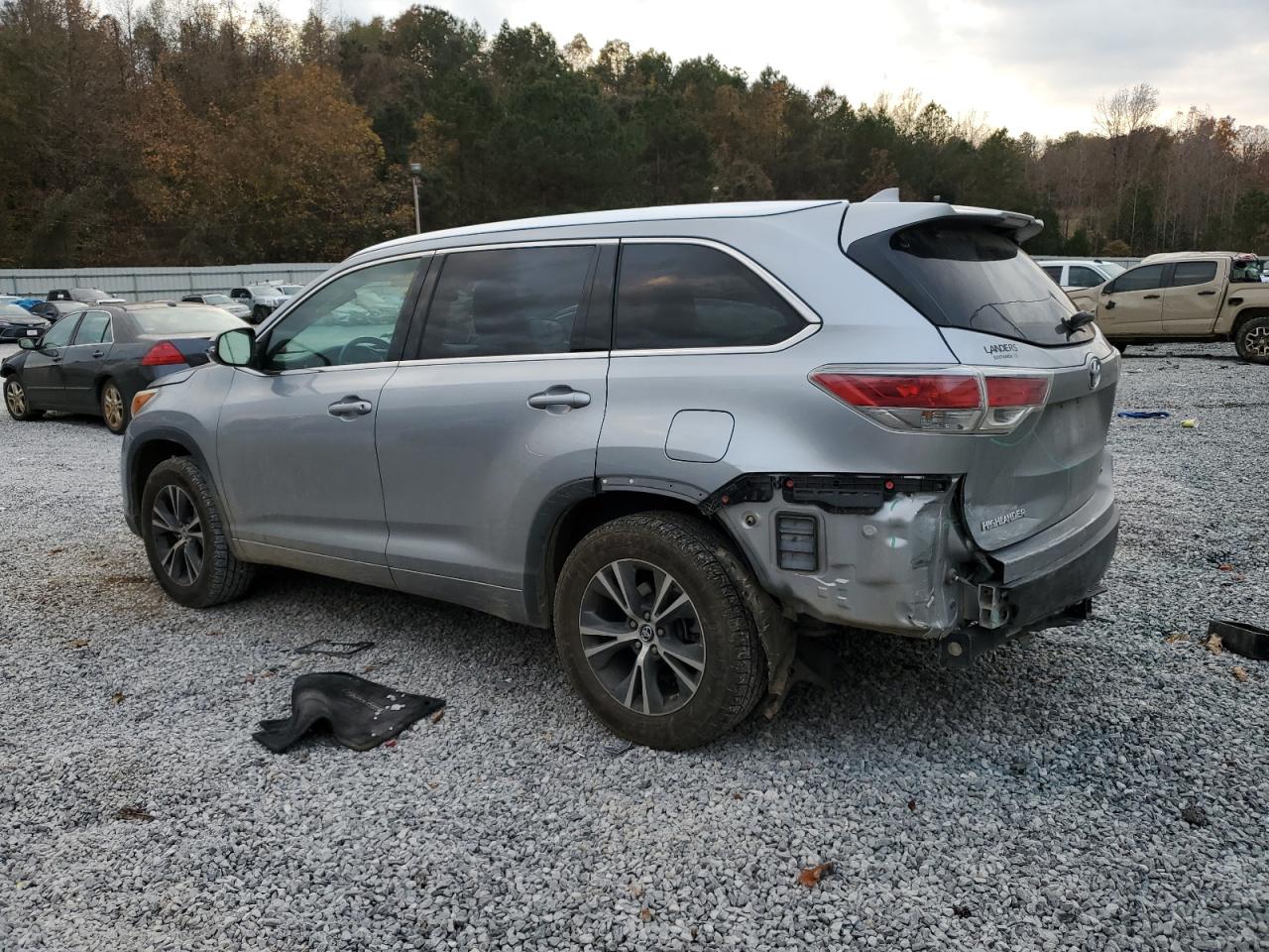 TOYOTA HIGHLANDER XLE