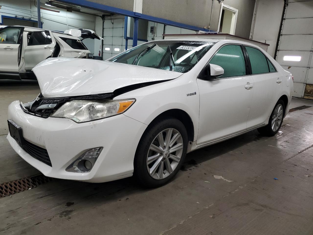 Lot #3317083985 2012 TOYOTA CAMRY HYBR