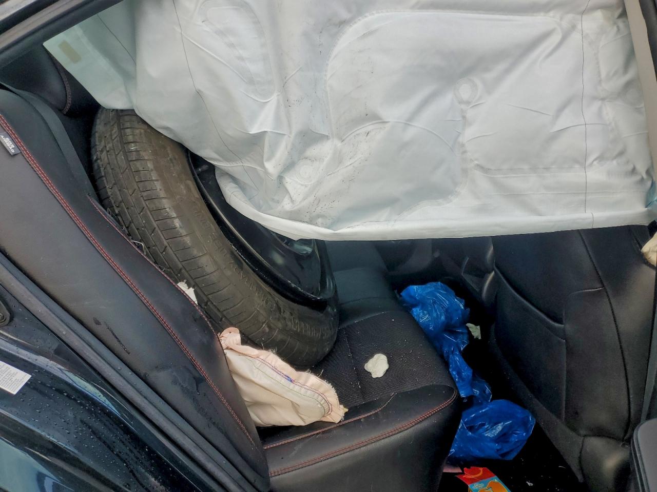 Lot #3302700038 2017 TOYOTA CAMRY LE