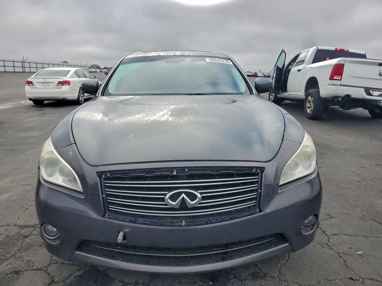 INFINITI M56