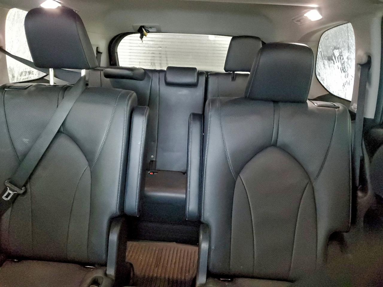 TOYOTA HIGHLANDER LE