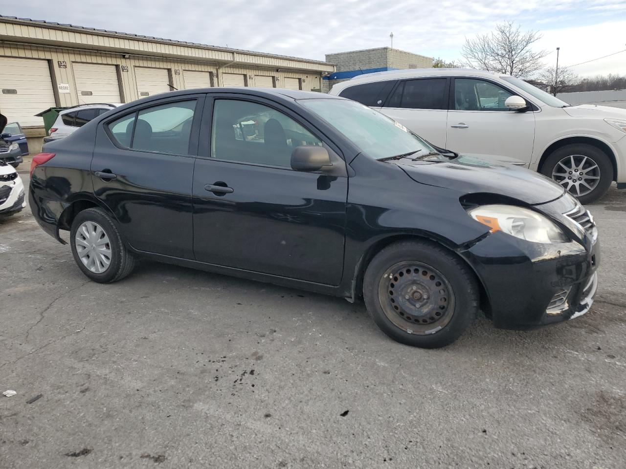 NISSAN VERSA S