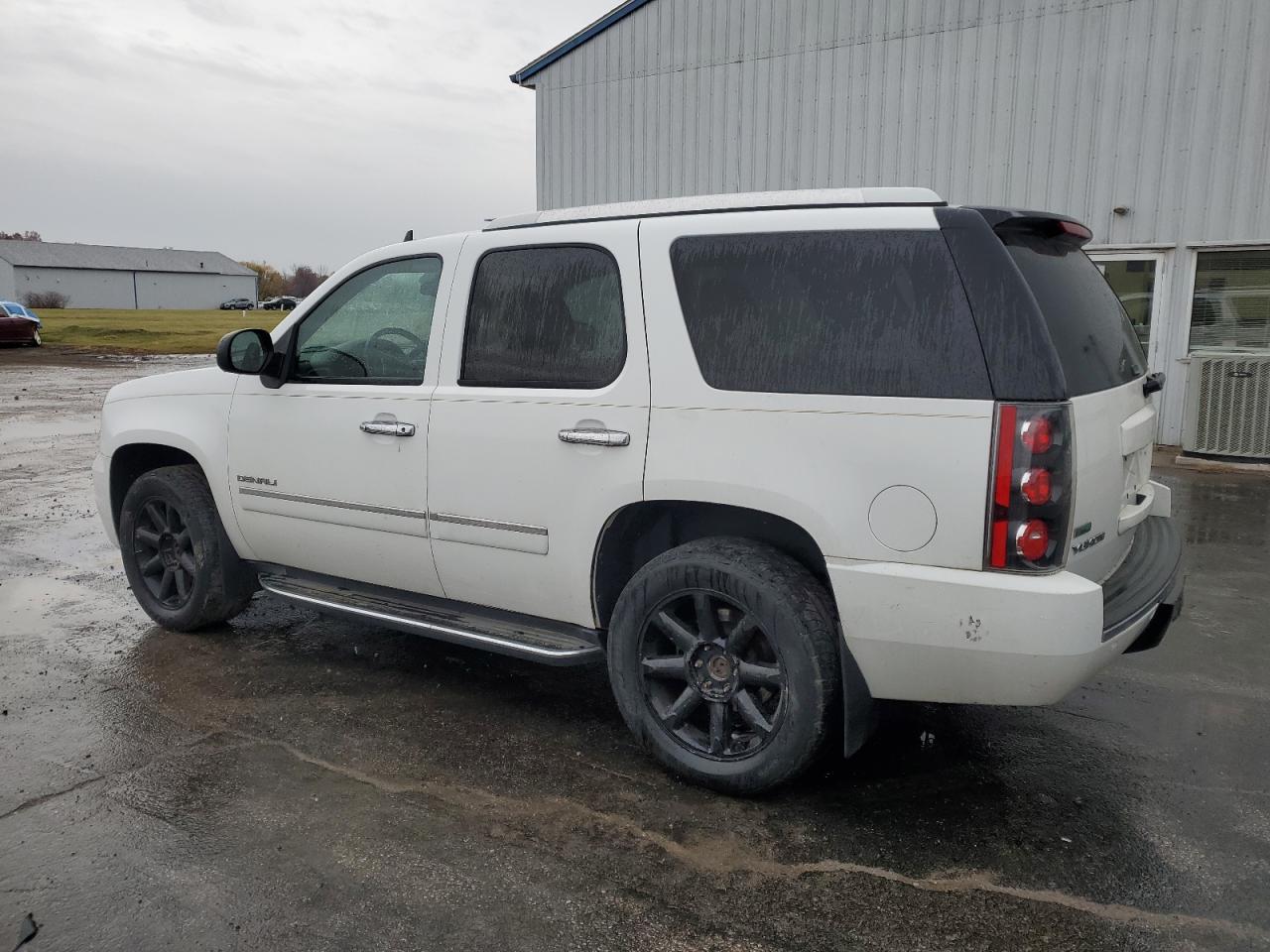 GMC YUKON DENALI