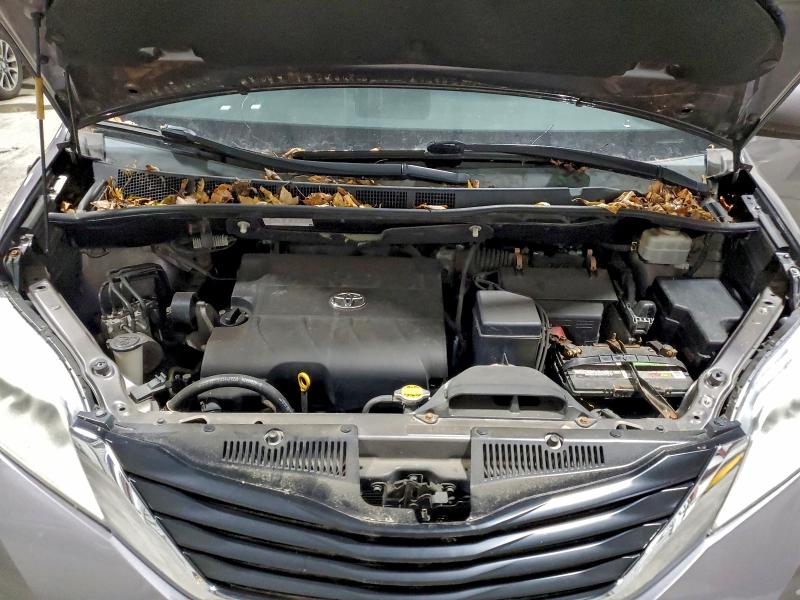 2012 TOYOTA SIENNA LE #3304571466