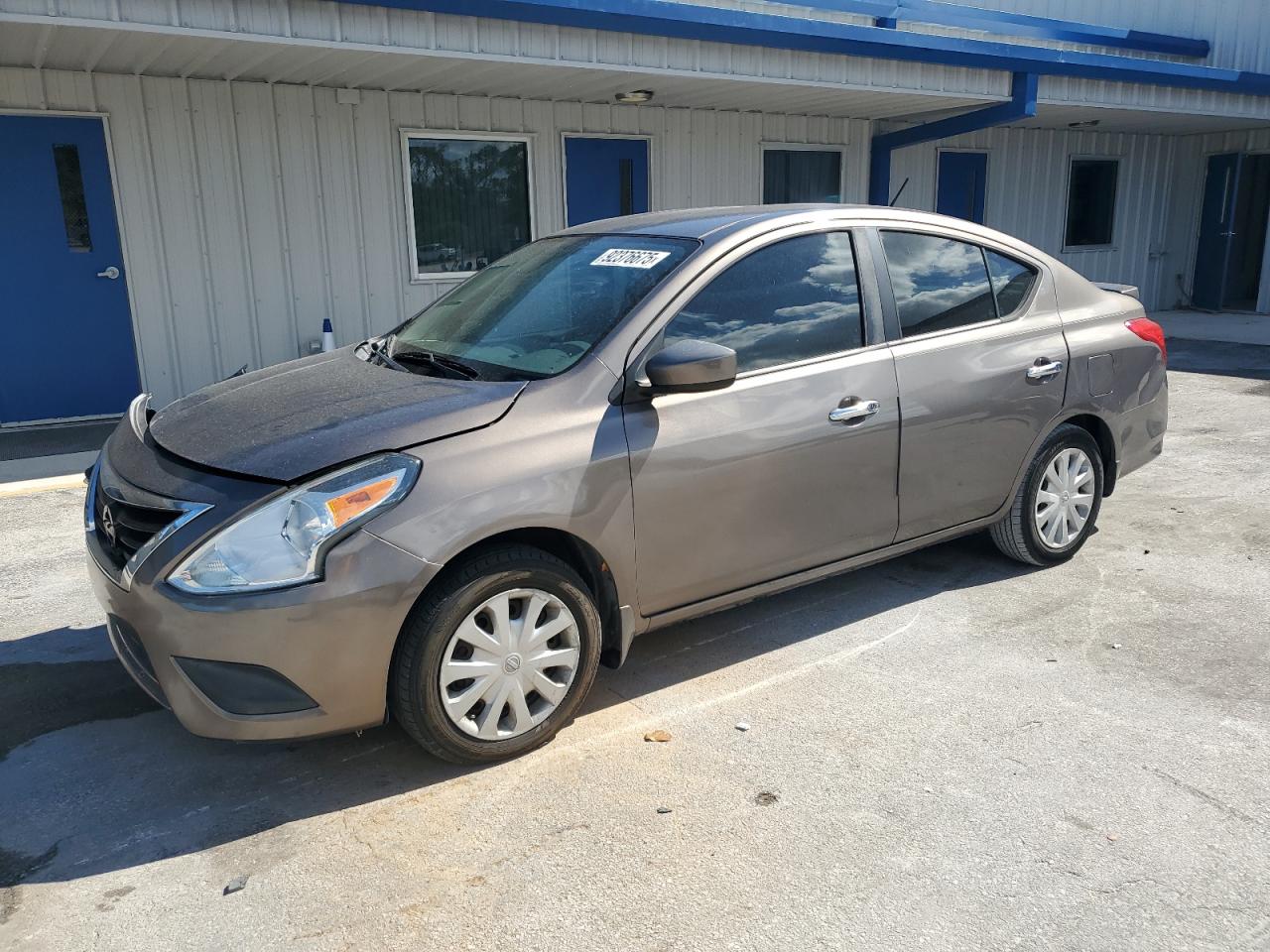 NISSAN VERSA S