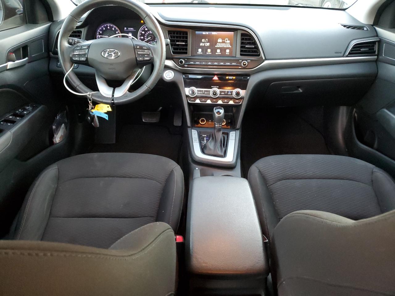 HYUNDAI ELANTRA SEL