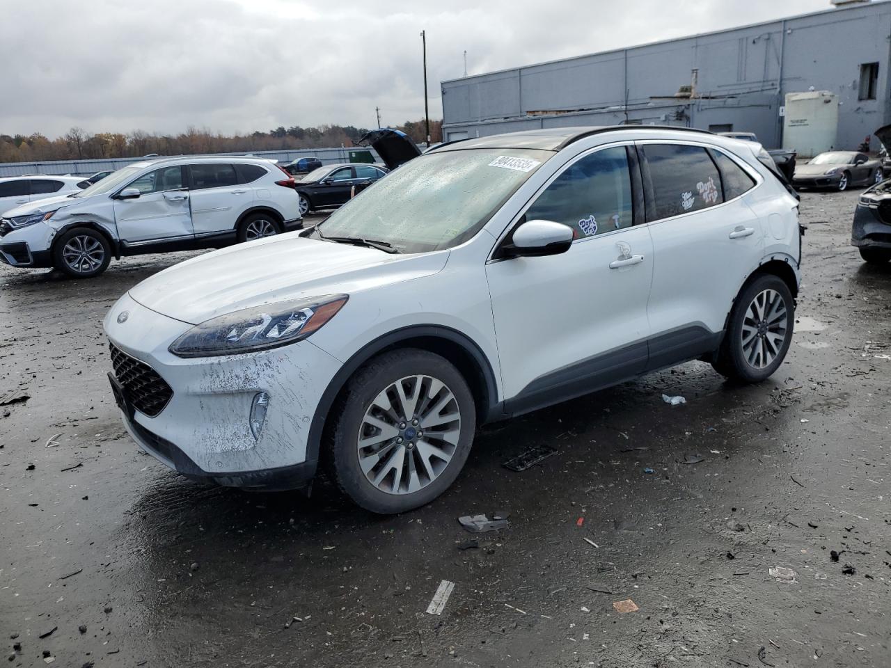 FORD ESCAPE TITANIUM