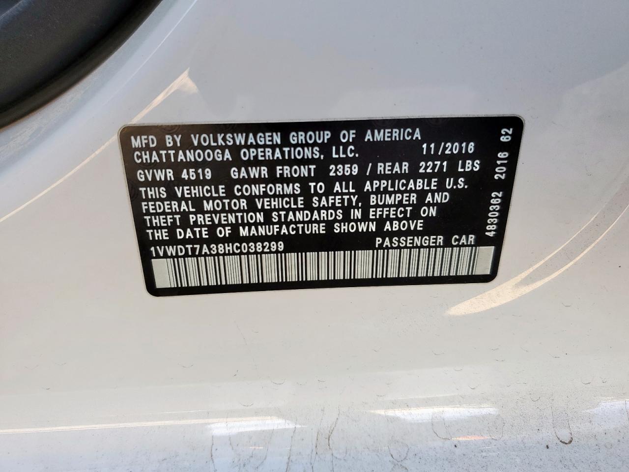 Lot #3302699100 2017 VOLKSWAGEN PASSAT R-L