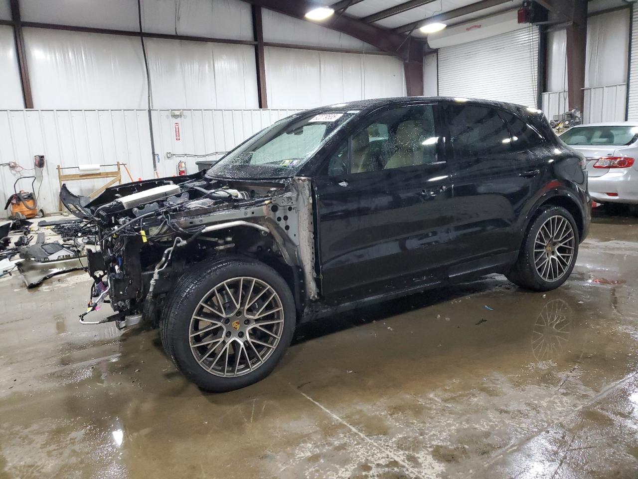 PORSCHE CAYENNE BASE