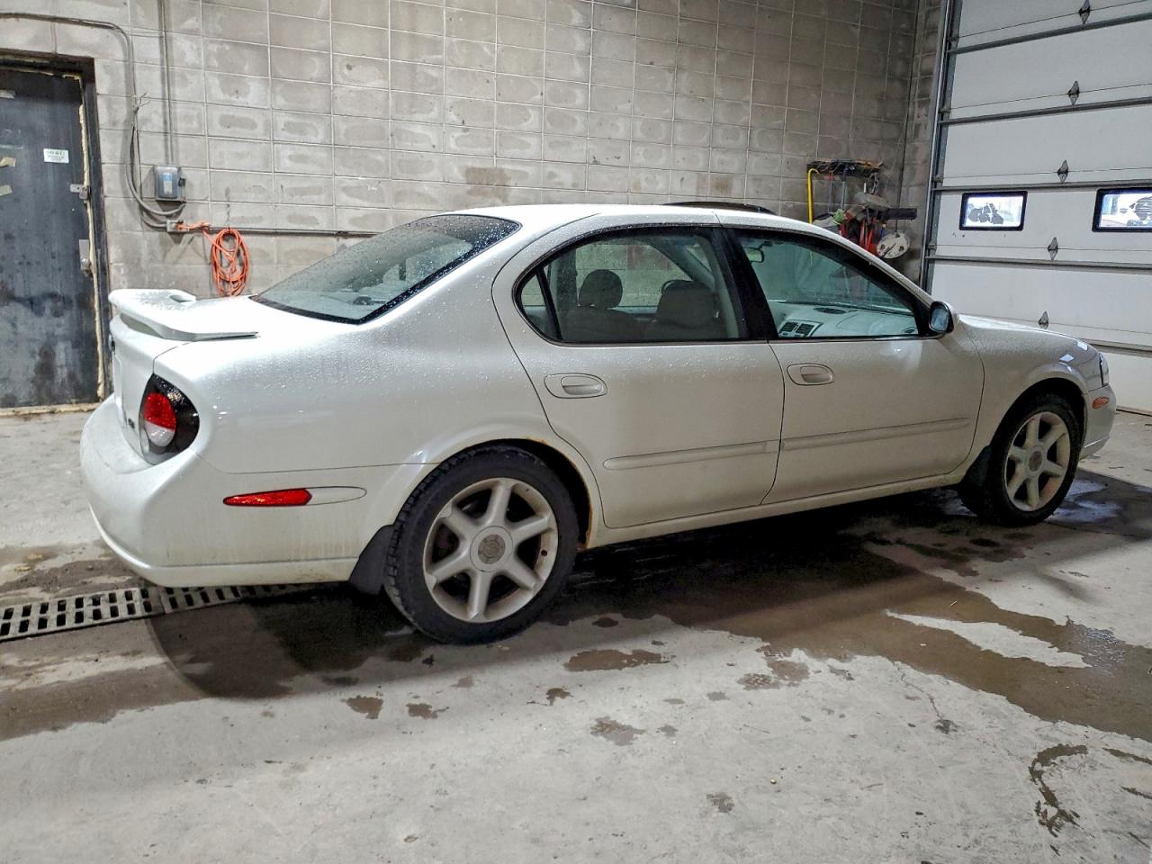 Lot #3297061509 2000 NISSAN MAXIMA GLE