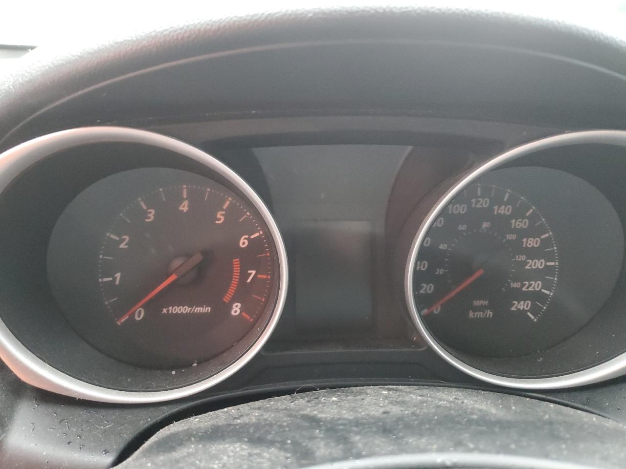 MITSUBISHI OUTLANDER SE