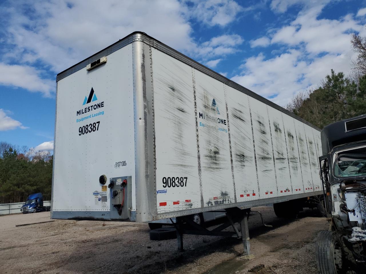 Lot #3297111499 2024 VANGUARD TRAILER