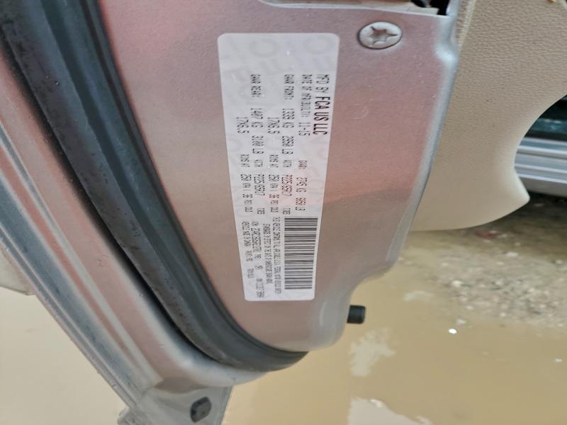 2016 CHRYSLER TOWN & COU #3302769340