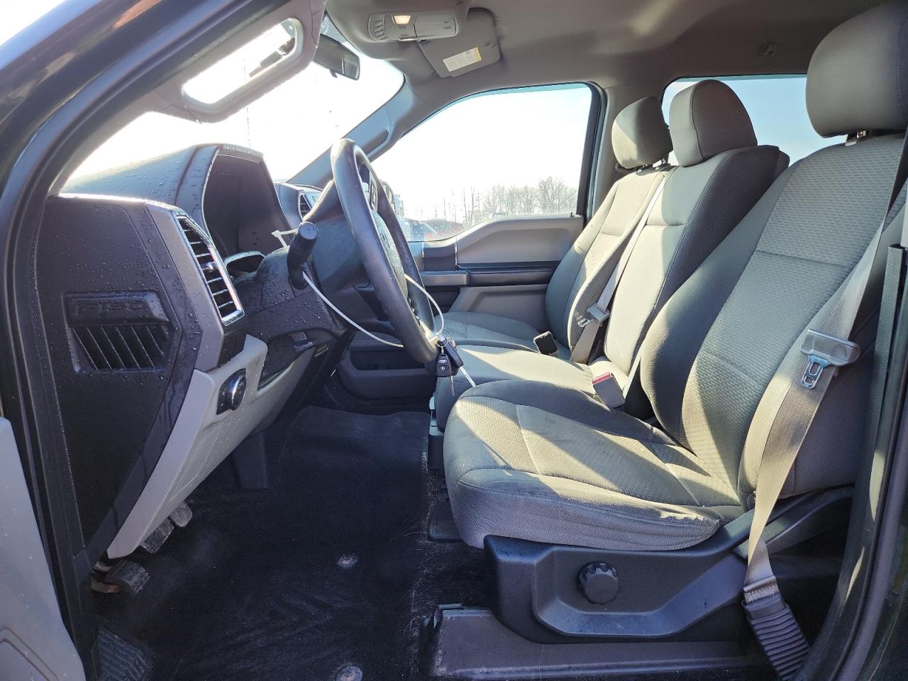 FORD F-150 SUPERCREW