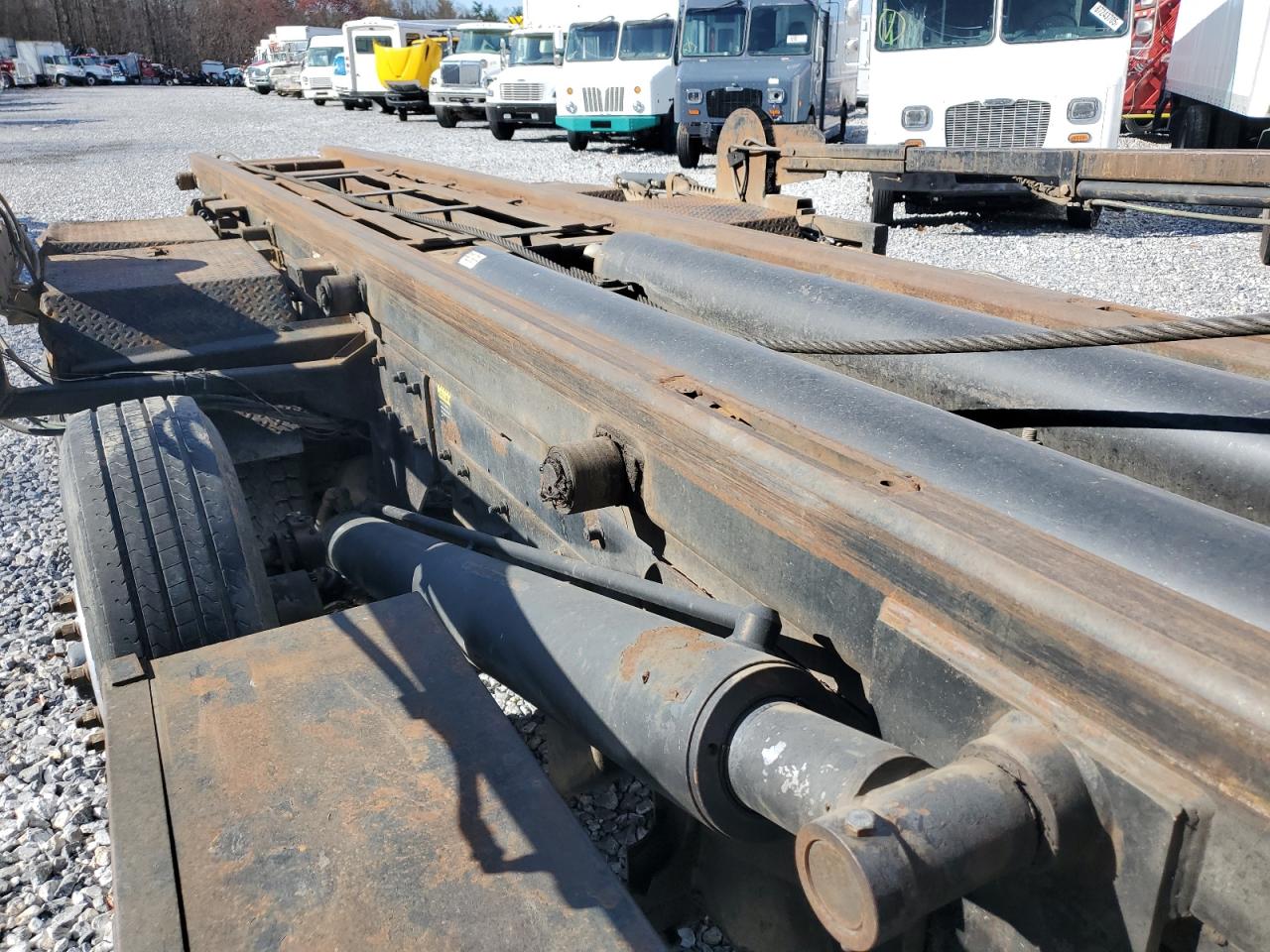 Lot #3286572158 2007 MACK 700 CV700