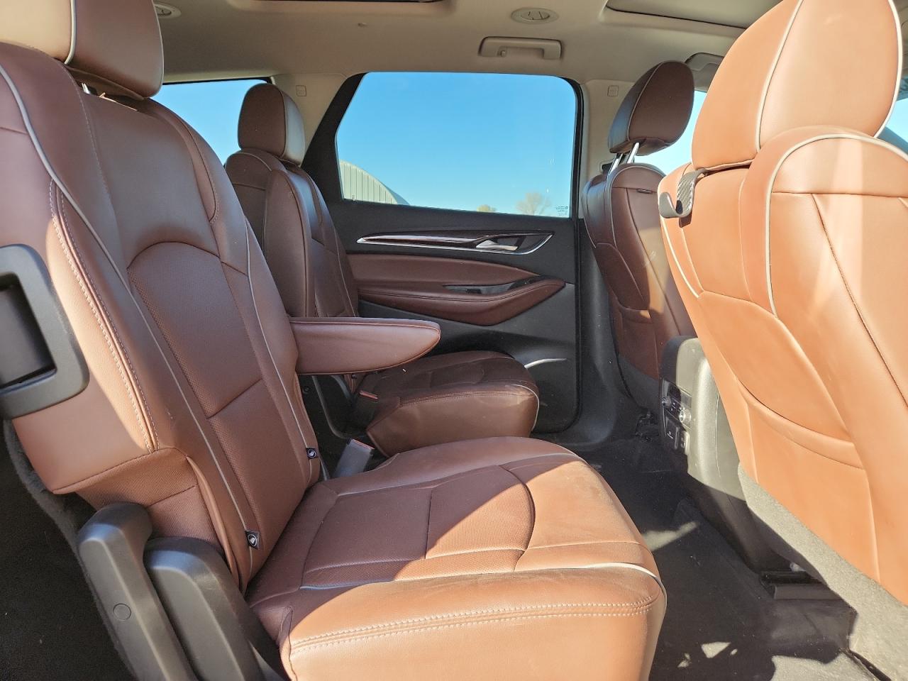 BUICK ENCLAVE AVENIR