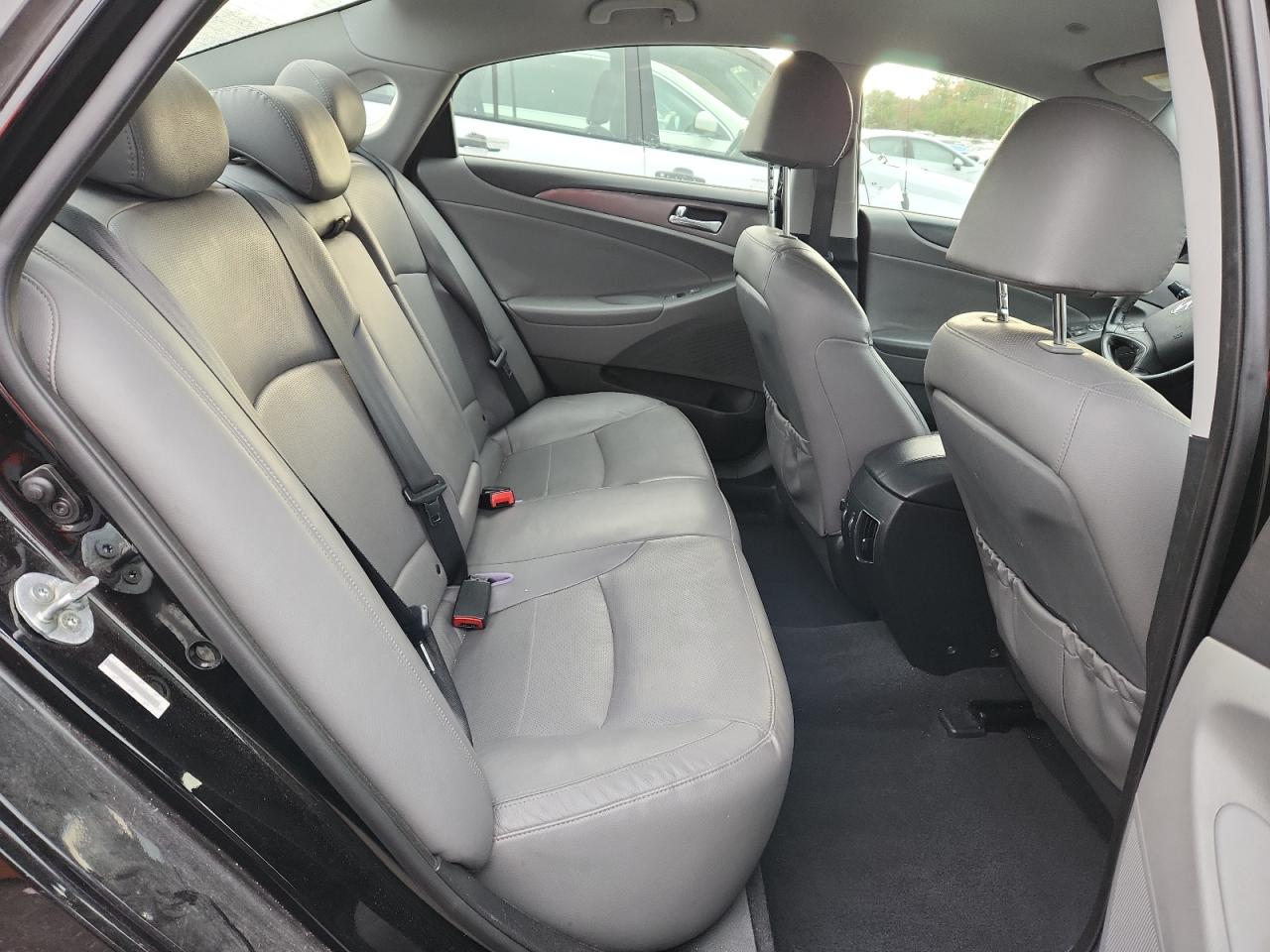 HYUNDAI SONATA HYBRID