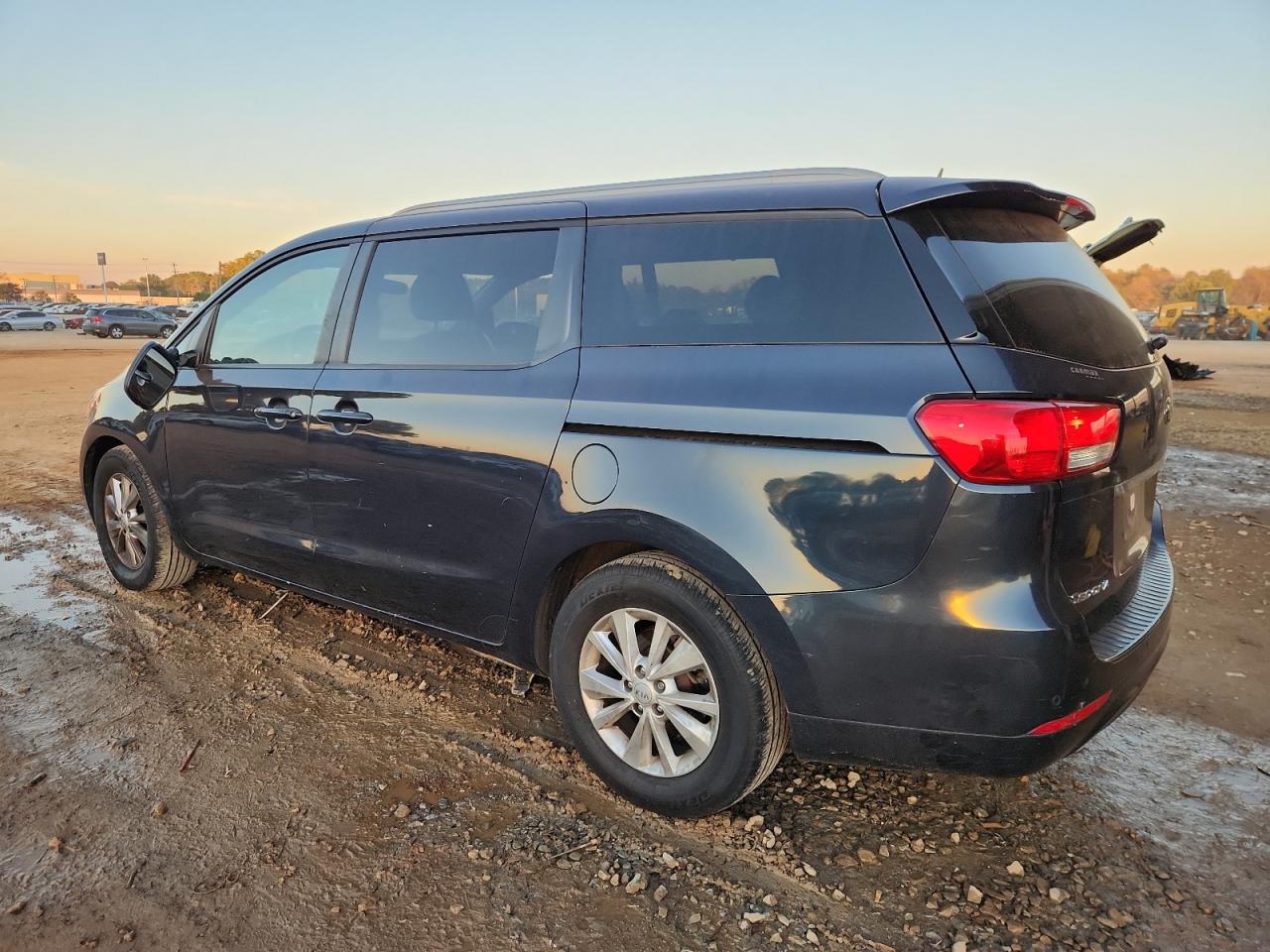 Lot #3290231235 2017 KIA SEDONA LX