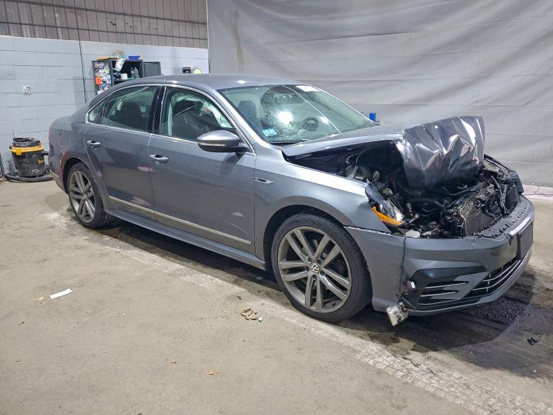 2017 VOLKSWAGEN PASSAT R-L #3311715230